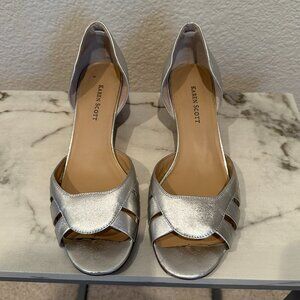 Karen Scott Jodi Platinum Open Toe Silver Wedge